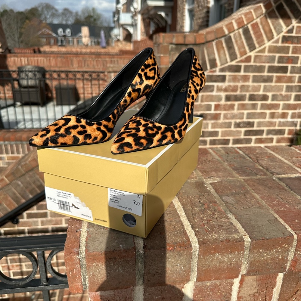 Michael Kors Animal Print Heels-NWT - Picture 2 of 11